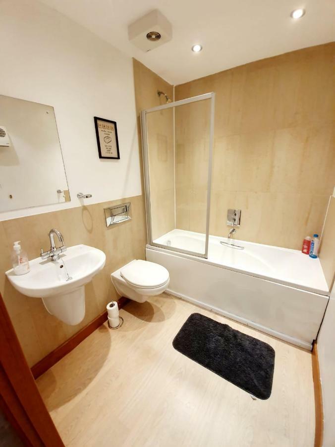 Southend Ground Floor Apartment With Parking Luaran gambar